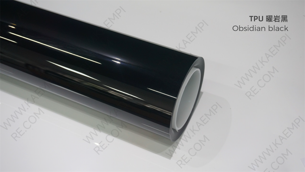 136 曜岩黑 — Обсидиановый чёрный